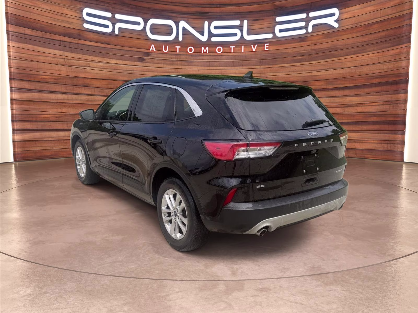2022 Agate Black Ford Escape SE FWD SUV