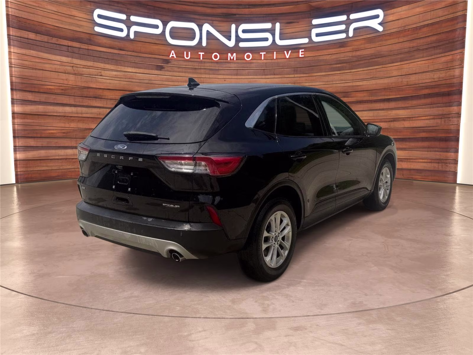 2022 Agate Black Ford Escape SE FWD SUV