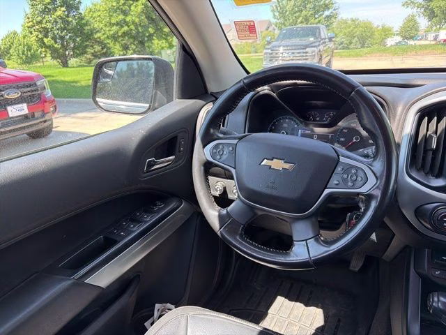 2017 Graphite Metallic Chevrolet Colorado LT 4X4 Truck