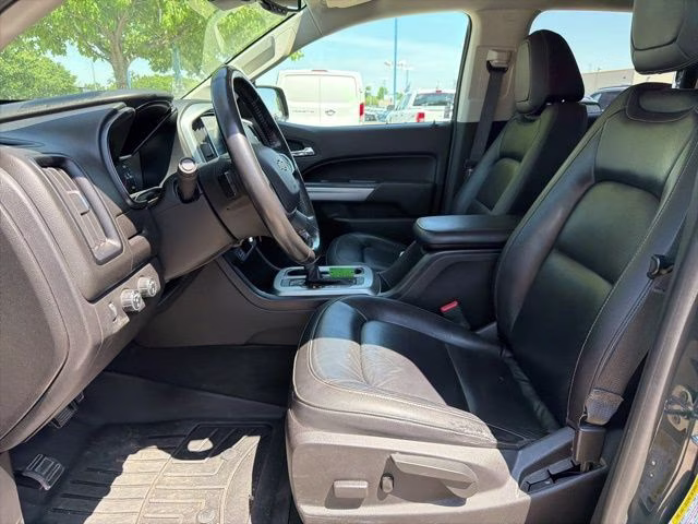2017 Graphite Metallic Chevrolet Colorado LT 4X4 Truck