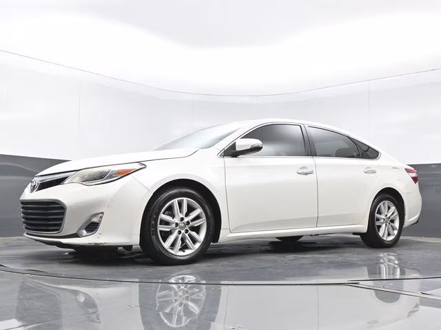 2014 Blizzard Pearl Toyota Avalon XLE Premium FWD Sedan