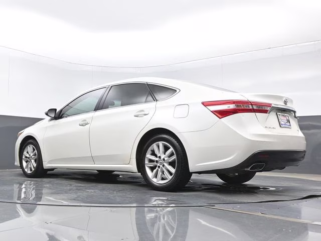 2014 Blizzard Pearl Toyota Avalon XLE Premium FWD Sedan