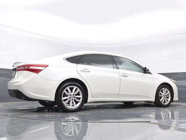 2014 Blizzard Pearl Toyota Avalon XLE Premium FWD Sedan