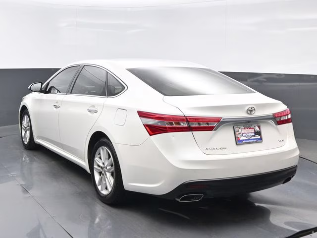 2014 Blizzard Pearl Toyota Avalon XLE Premium FWD Sedan