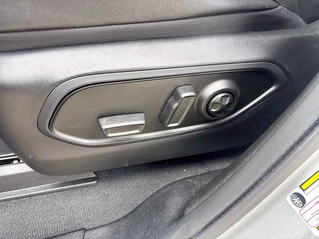 2023 Silver Jeep Grand Cherokee L Altitude 4X4 SUV
