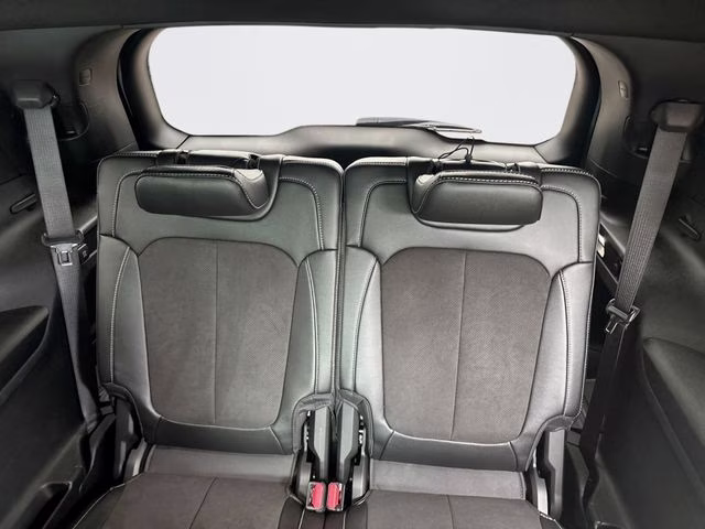 2023 Silver Jeep Grand Cherokee L Altitude 4X4 SUV