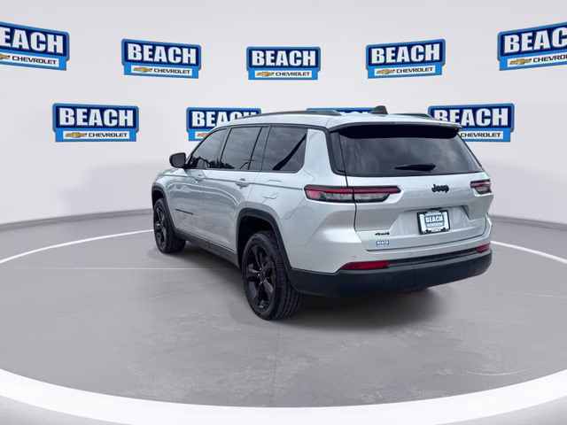2023 Silver Jeep Grand Cherokee L Altitude 4X4 SUV