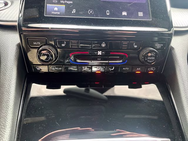 2023 Silver Jeep Grand Cherokee L Altitude 4X4 SUV