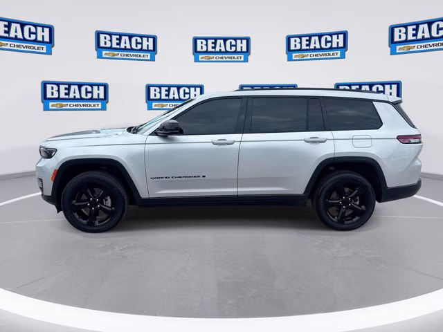 2023 Silver Jeep Grand Cherokee L Altitude 4X4 SUV