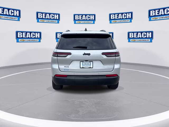 2023 Silver Jeep Grand Cherokee L Altitude 4X4 SUV