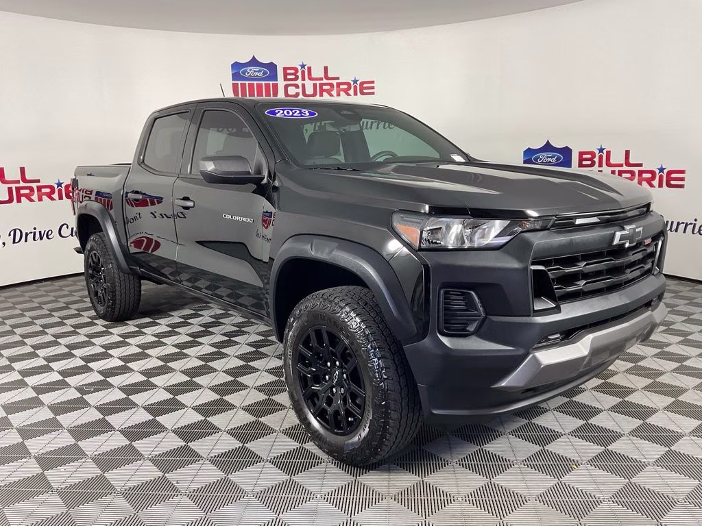 2023 Chevrolet Colorado 4WD Trail Boss Crew Cab Short Box's photo
