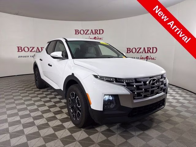 2024 White Hyundai Santa Cruz SEL FWD Truck