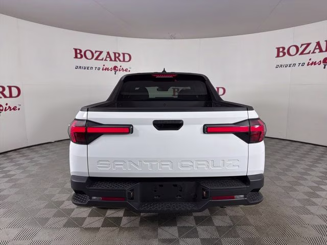 2024 White Hyundai Santa Cruz SEL FWD Truck