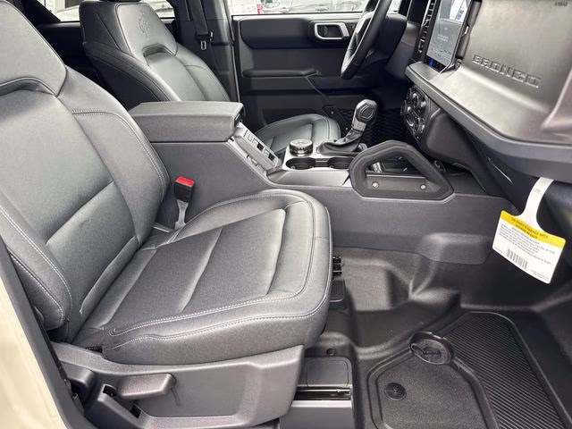 2026 Desert Sand Ford Bronco Badlands 4X4 SUV