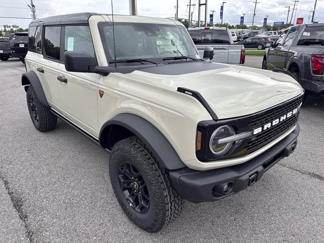 2026 Desert Sand Ford Bronco Badlands 4X4 SUV
