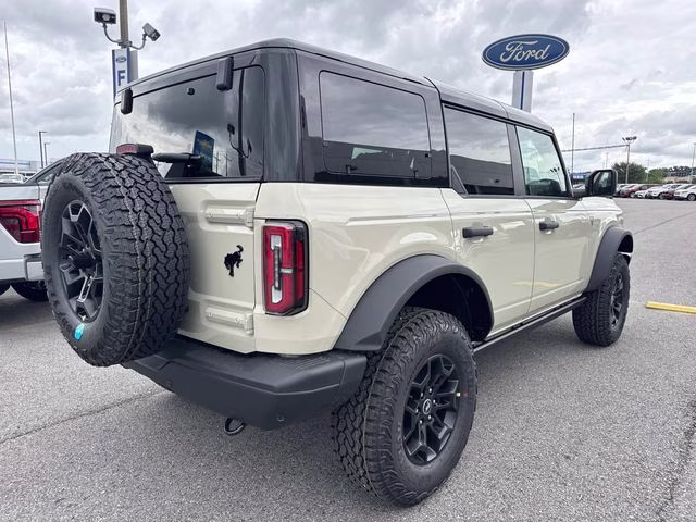 2026 Desert Sand Ford Bronco Badlands 4X4 SUV