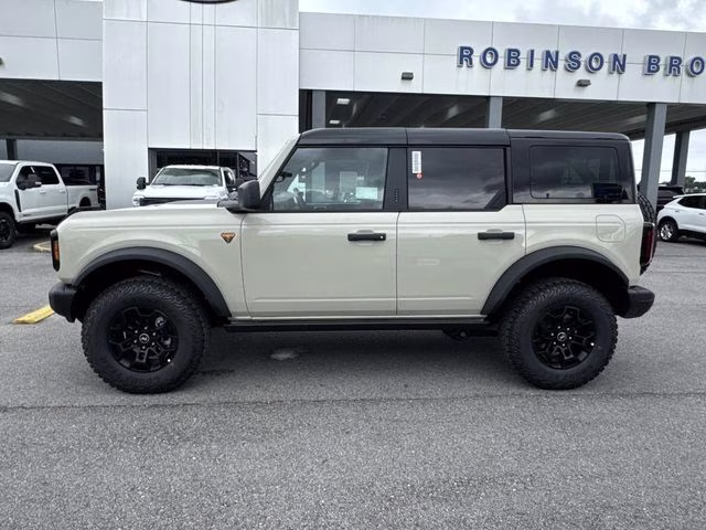 2026 Desert Sand Ford Bronco Badlands 4X4 SUV
