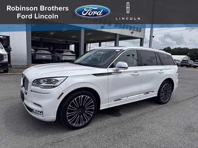 2021 White Lincoln Aviator Black Label AWD SUV