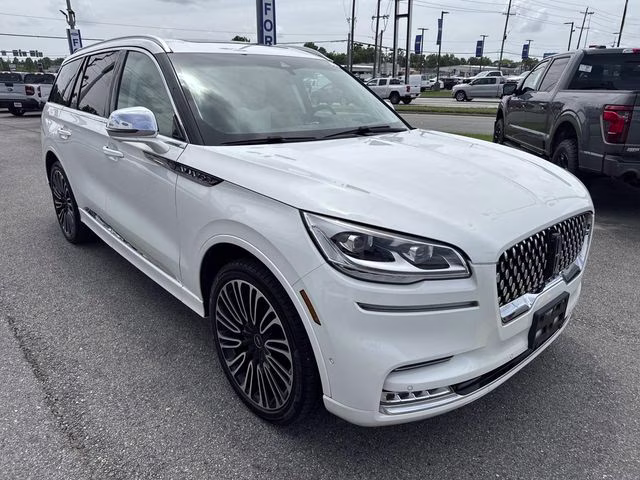 2021 White Lincoln Aviator Black Label AWD SUV