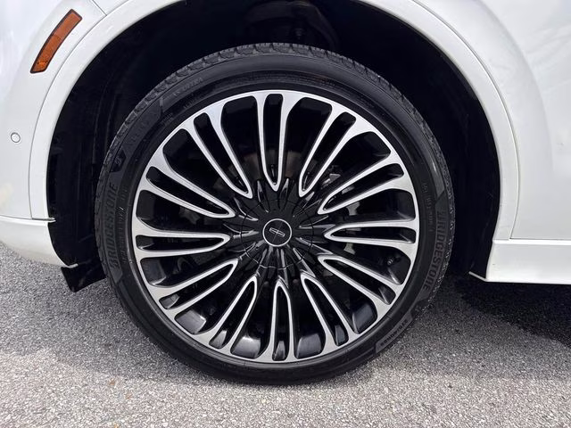 2021 White Lincoln Aviator Black Label AWD SUV