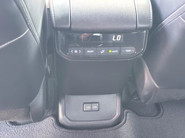 2022 Magnetic Gray Metallic Toyota Highlander XSE FWD SUV