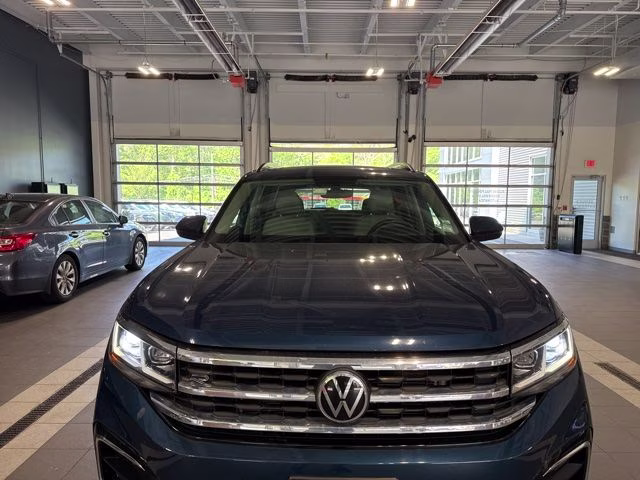 2021 Blue Volkswagen Atlas 3.6L V6 SE w/Technology R-Line AWD SUV