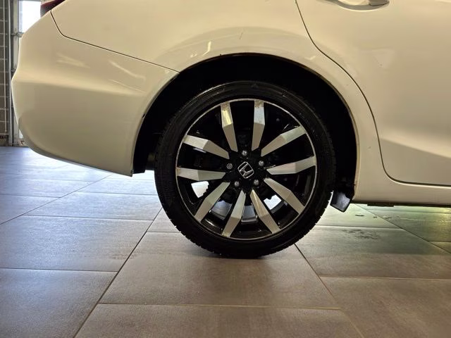 2014 White Orchid Pearl Honda Civic EX-L FWD Sedan
