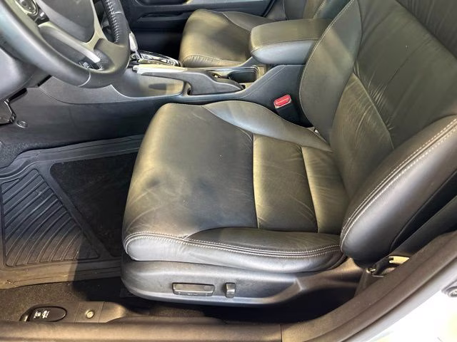 2014 White Orchid Pearl Honda Civic EX-L FWD Sedan