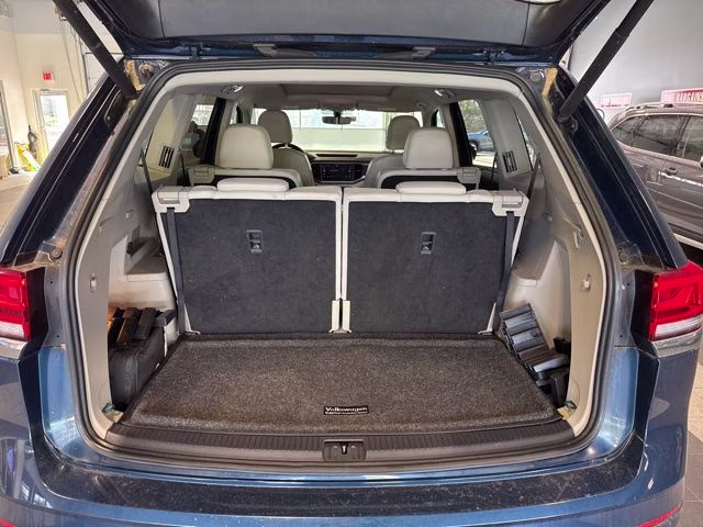 2021 Blue Volkswagen Atlas 3.6L V6 SE w/Technology R-Line AWD SUV