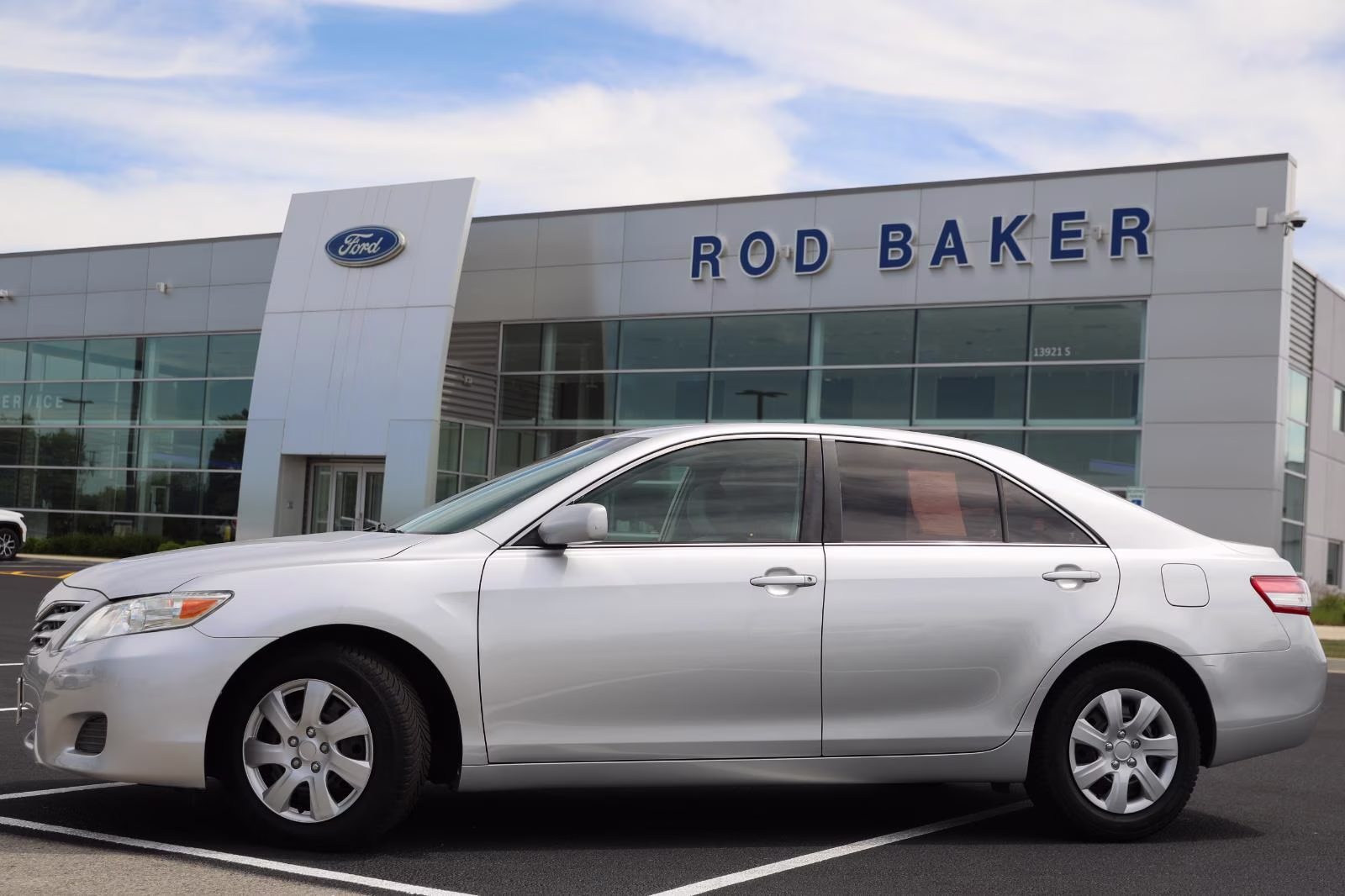 2010 Classic Silver Metallic Toyota Camry LE FWD Sedan