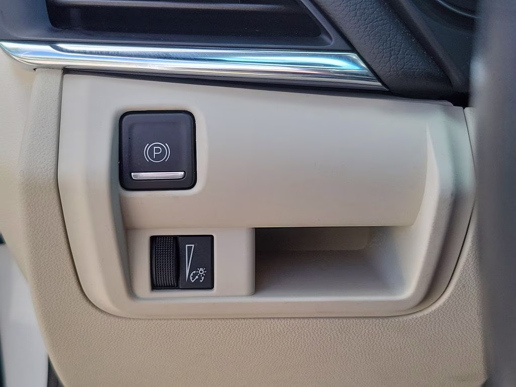 2024 Crystal White Tricoat Cadillac CT4 Premium Luxury RWD Sedan