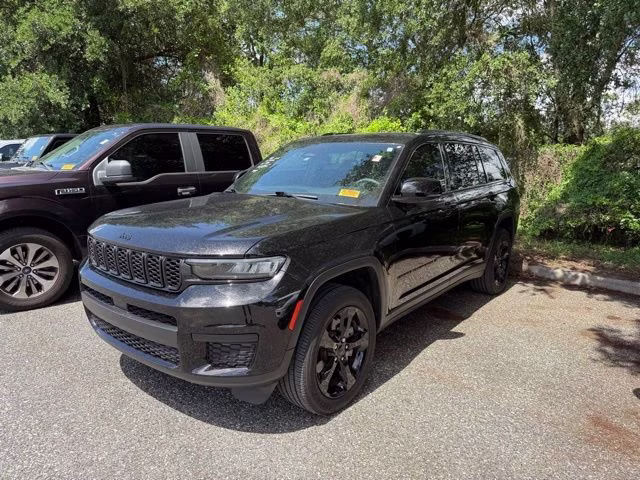 2024 Diamond Black Crystal Pearlcoat Jeep Grand Cherokee L Altitude X 4X4 SUV