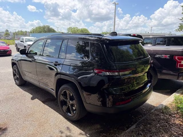 2024 Diamond Black Crystal Pearlcoat Jeep Grand Cherokee L Altitude X 4X4 SUV