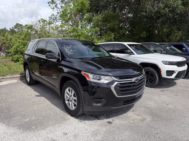 2019 Mosaic Black Metallic Chevrolet Traverse LS FWD SUV
