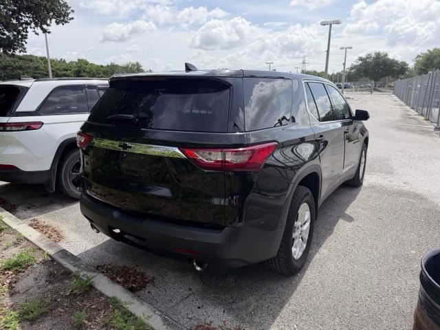 2019 Mosaic Black Metallic Chevrolet Traverse LS FWD SUV