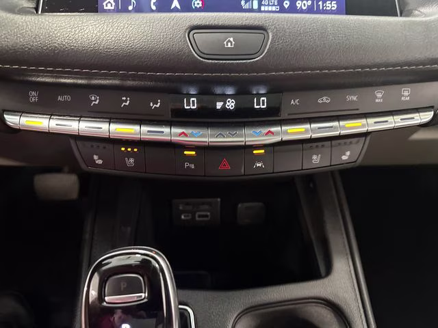 2023 Crystal White Tricoat Cadillac XT4 Premium Luxury AWD SUV
