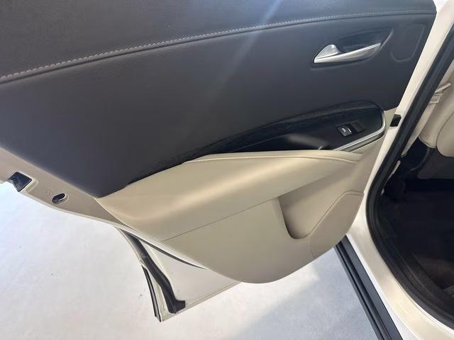 2023 Crystal White Tricoat Cadillac XT4 Premium Luxury AWD SUV