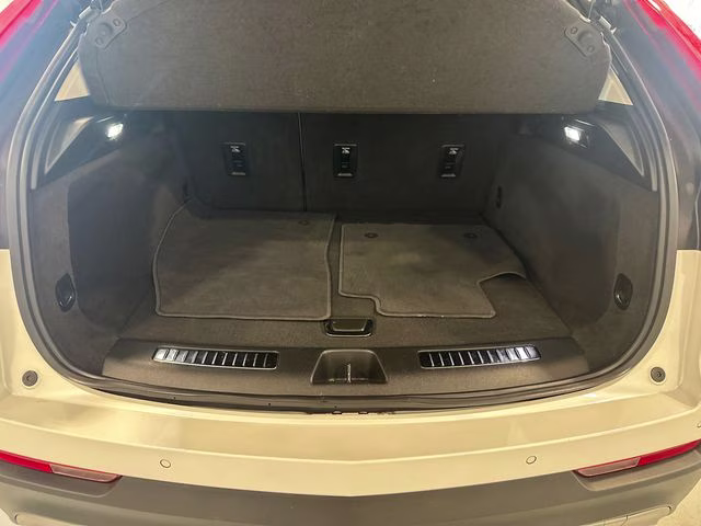 2023 Crystal White Tricoat Cadillac XT4 Premium Luxury AWD SUV