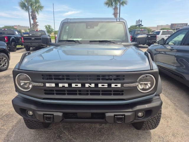 2024 Azure Gray Metallic Tri-Coat Ford Bronco Black Diamond 4X4 SUV