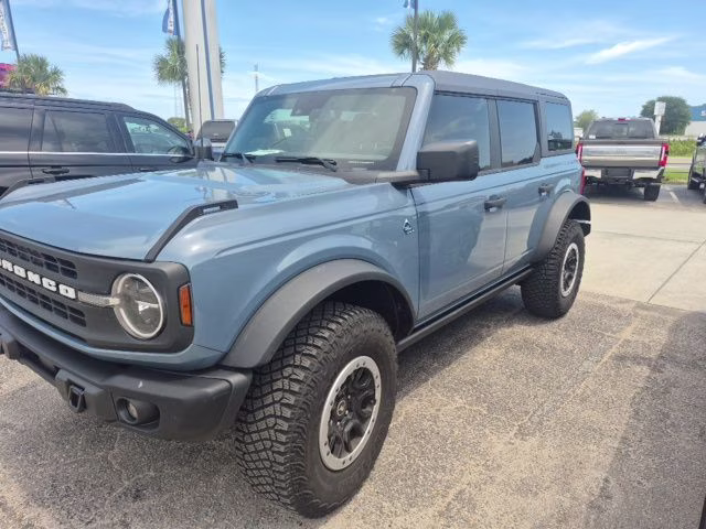 2024 Azure Gray Metallic Tri-Coat Ford Bronco Black Diamond 4X4 SUV