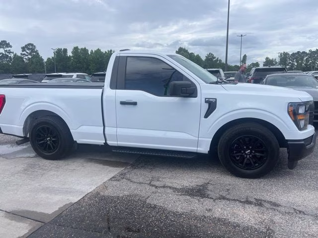 2023 Oxford White Ford F-150 XL RWD Truck