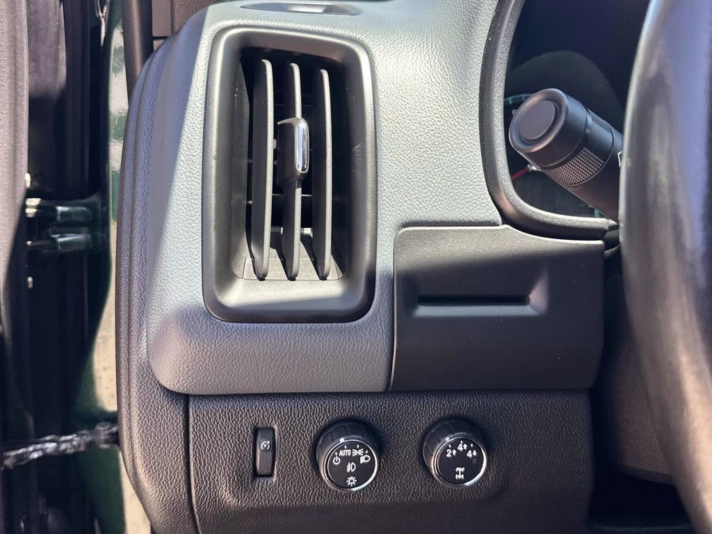2016 Rainforest Green Metallic Chevrolet Colorado Z71 4X4 Truck