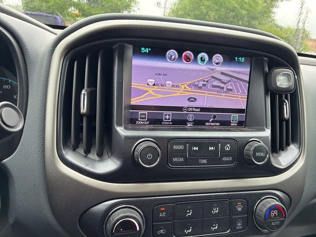 2016 Rainforest Green Metallic Chevrolet Colorado Z71 4X4 Truck