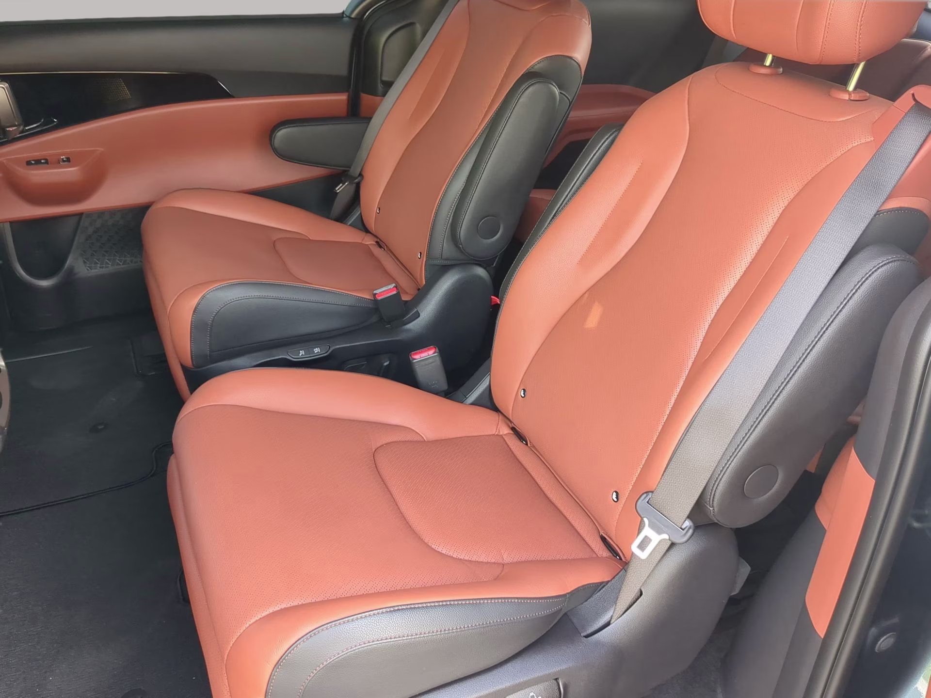 2025 Astra Blue Kia Carnival Hybrid SX Prestige FWD Van