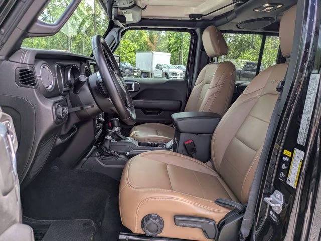 2021 Black Clearcoat Jeep Gladiator Overland 4X4 Truck