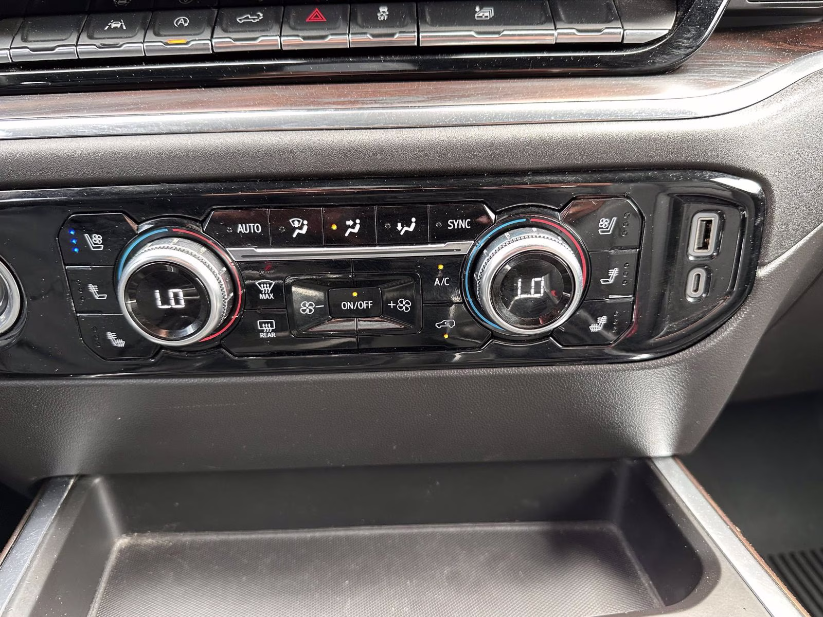2024 Sterling Metallic GMC Sierra 1500 4WD Crew Cab 147 SLT 4X4 Truck