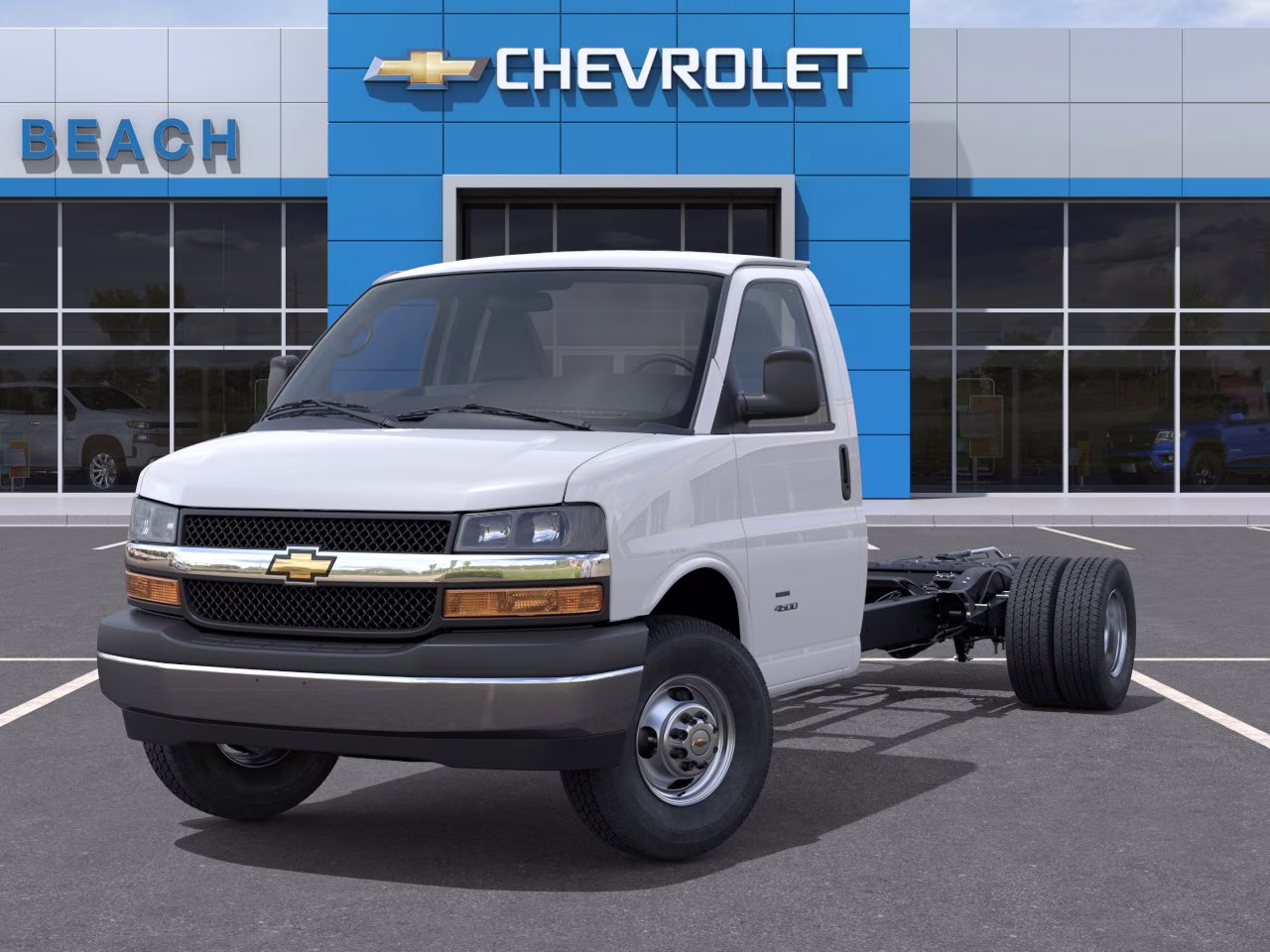 2026 Summit White Chevrolet Express Cutaway 3500 1WT RWD Long Wheelbase