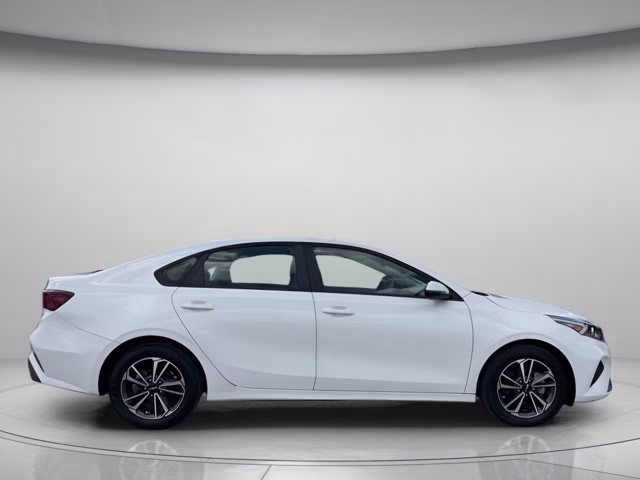 2023 Snow White Pearl Kia Forte LXS FWD Sedan