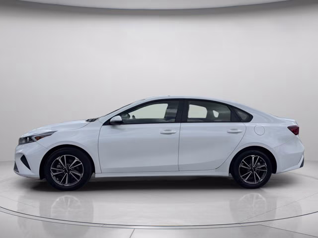 2023 Snow White Pearl Kia Forte LXS FWD Sedan