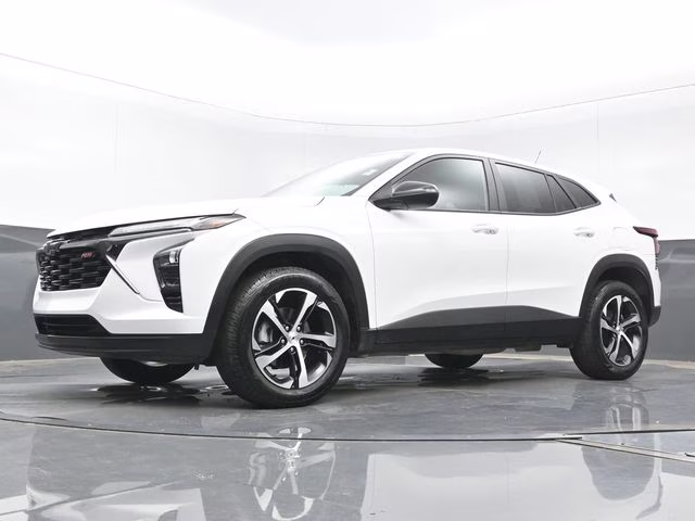 2025 Summit White Chevrolet Trax 1RS FWD SUV